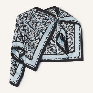 PAINTED DIAMOND MOTIF TOP WITH JEWELRY FASTENER