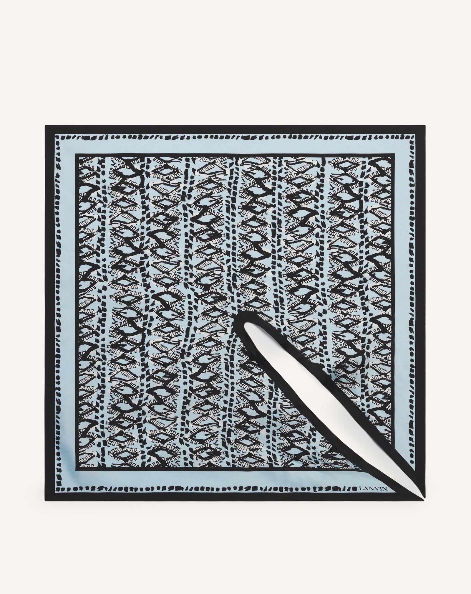 PAINTED DIAMOND MOTIF TOP WITH JEWELRY FASTENER - Image 3