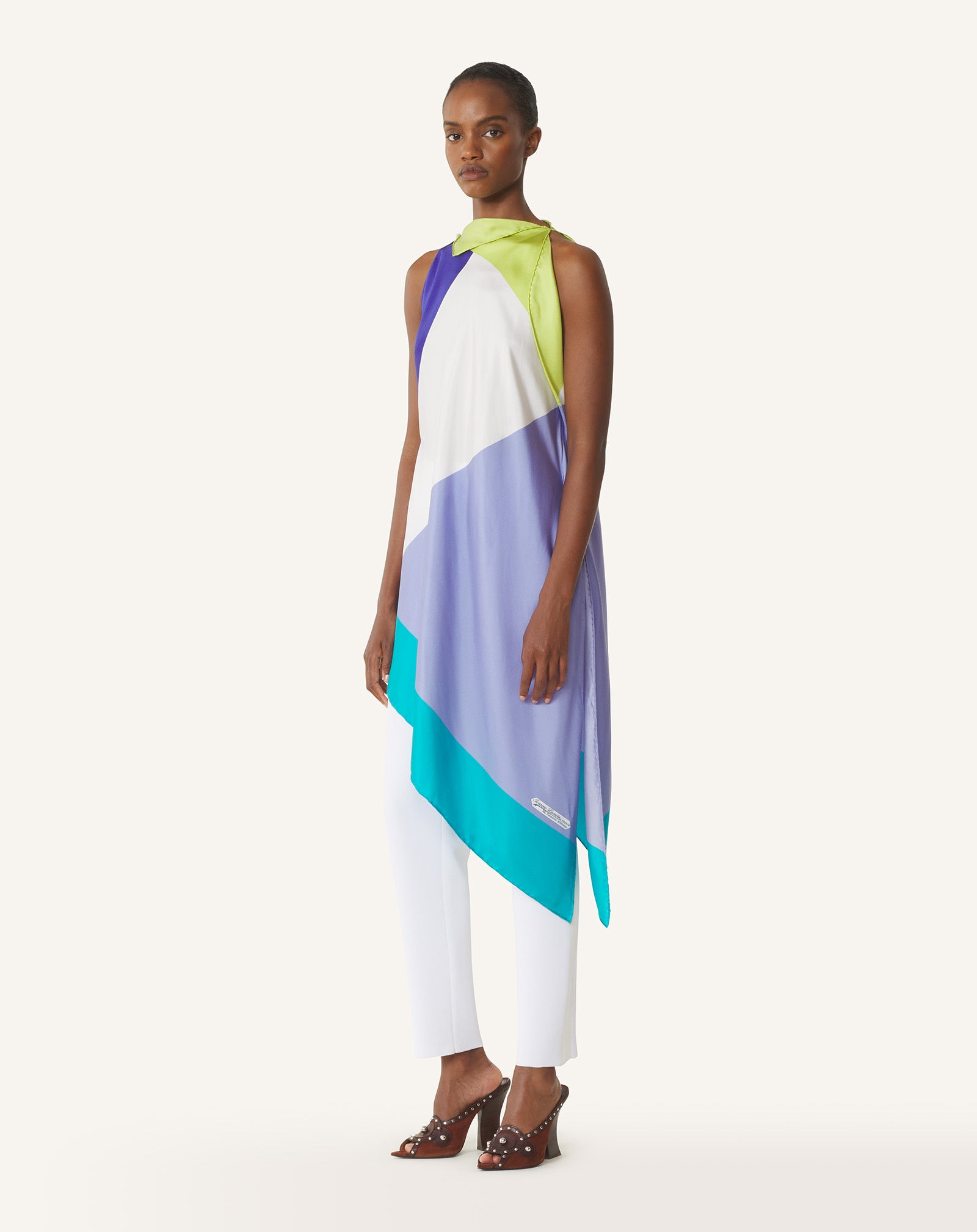 GRAPHIC PRINT SILK TOP - Image 3