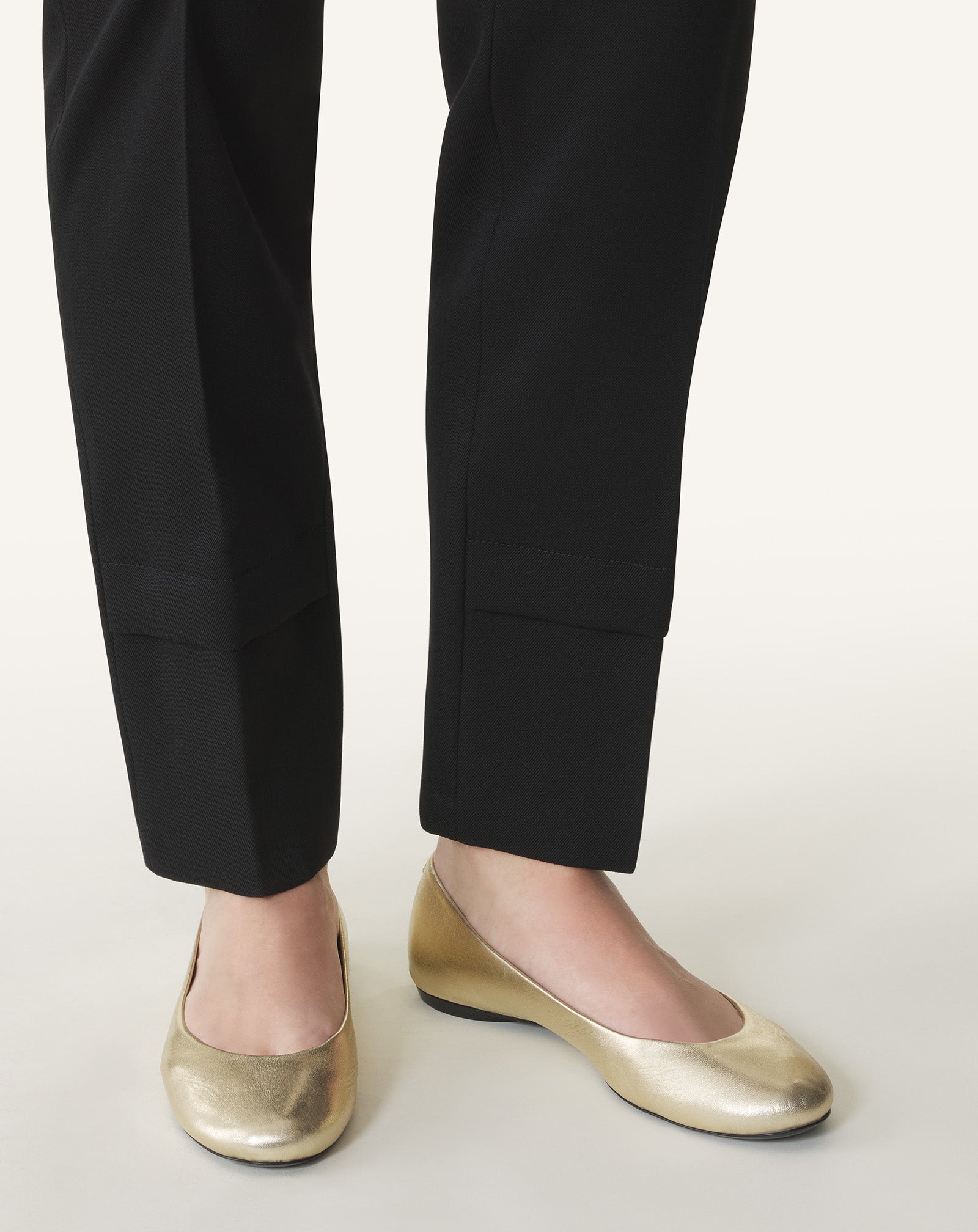 THE BALLERINA FLAT IN METALLIC LEATHER - Image 6