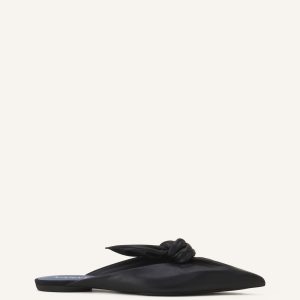 MIDNIGHT STEP MULE WITH A LEATHER BOW
