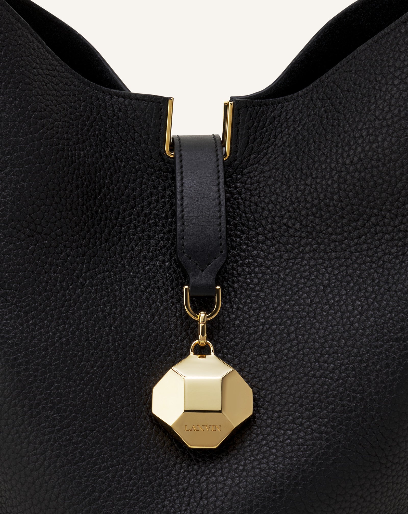 CATCH BY LANVIN BUCKET BAG IN GRAINED LEATHER - Image 8