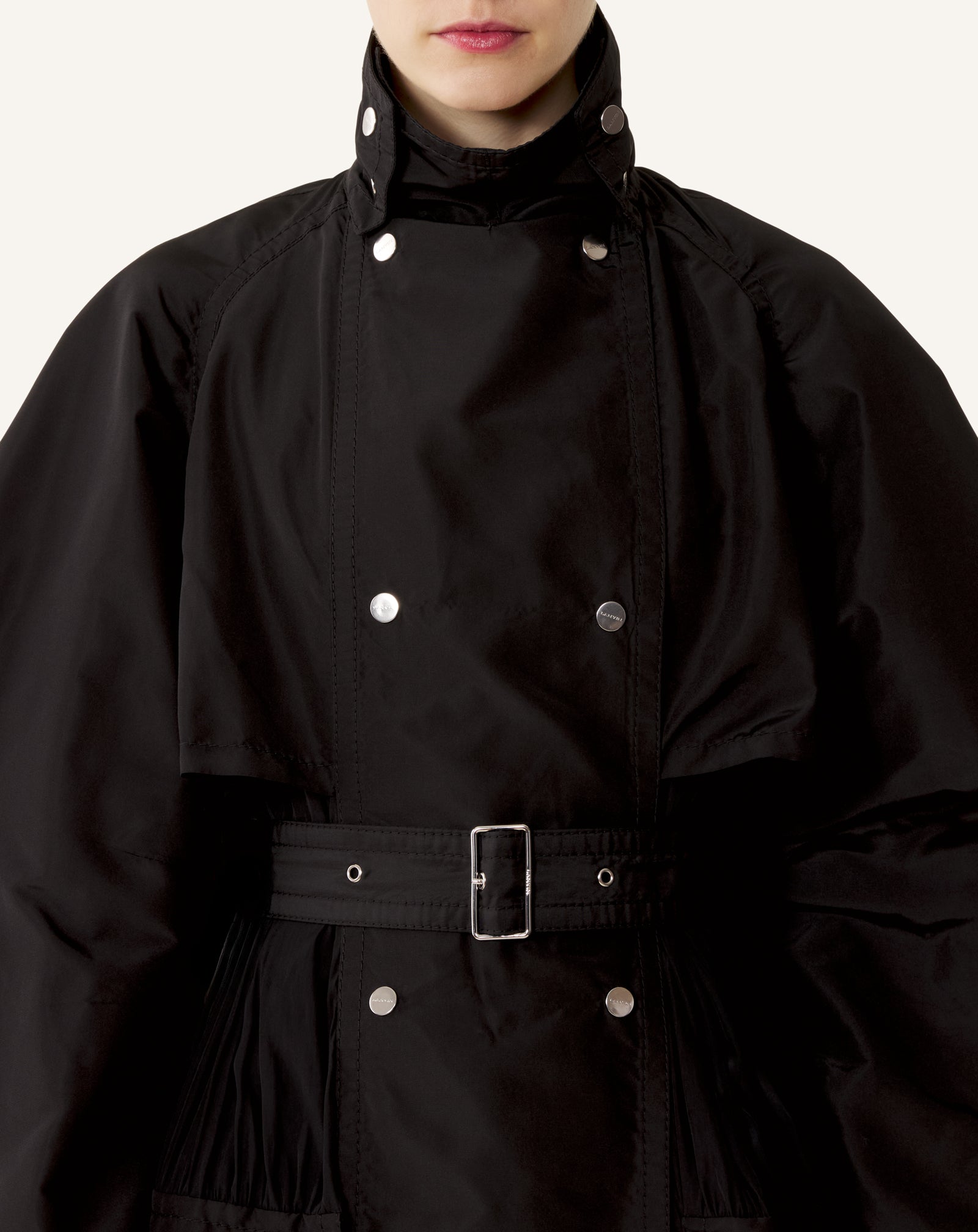 BI-MATERIAL TRENCH COAT IN SILK FAILLE AND CHARMEUSE FABRIC - Image 5