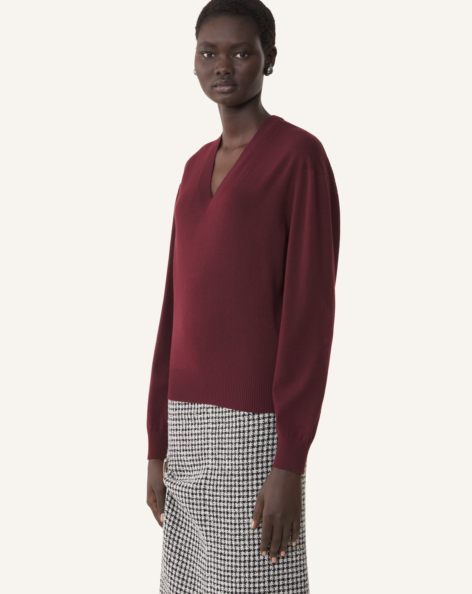 V-NECK MERINO SWEATER WITH GROSGRAIN DETAIL - Image 3