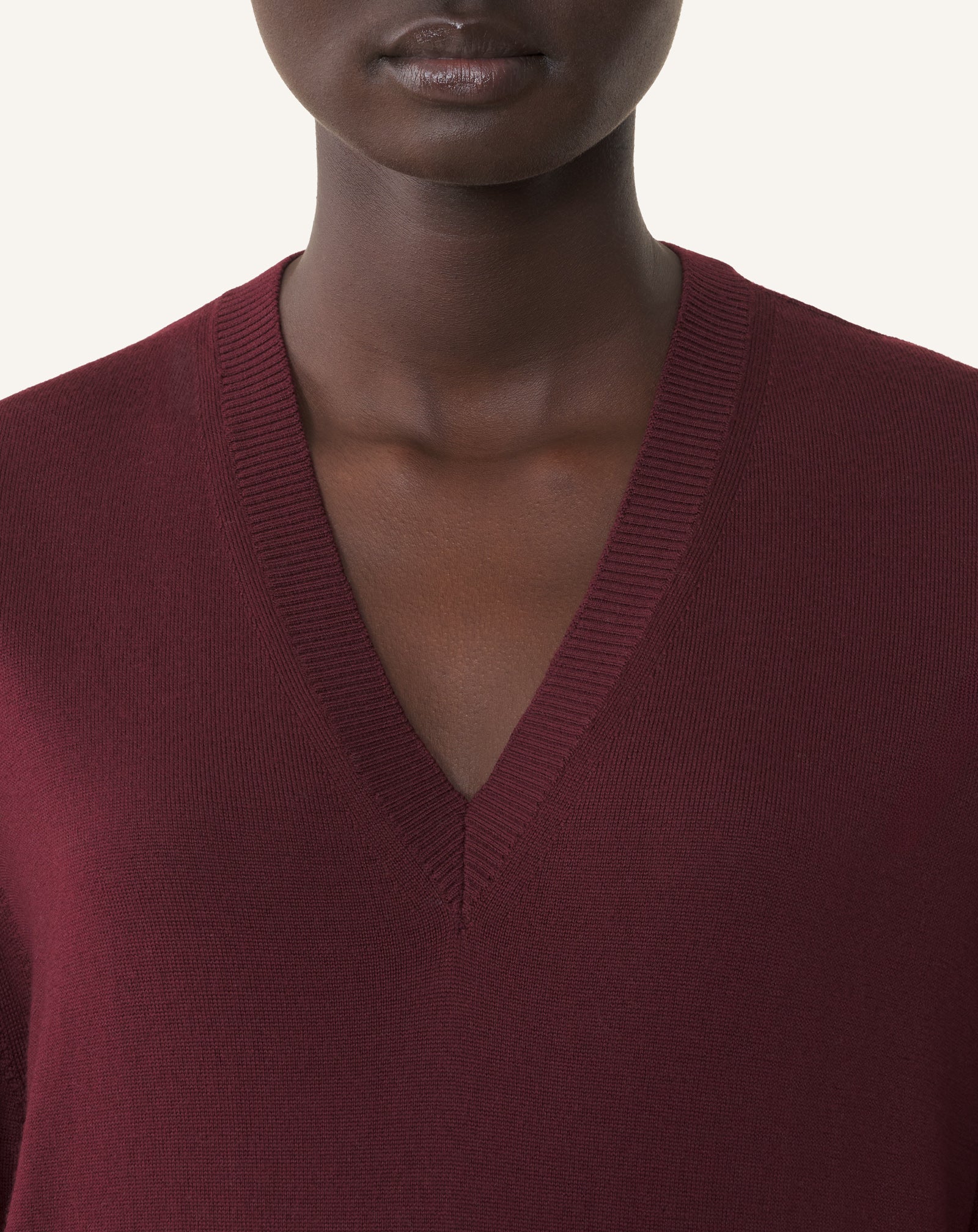 V-NECK MERINO SWEATER WITH GROSGRAIN DETAIL - Image 5