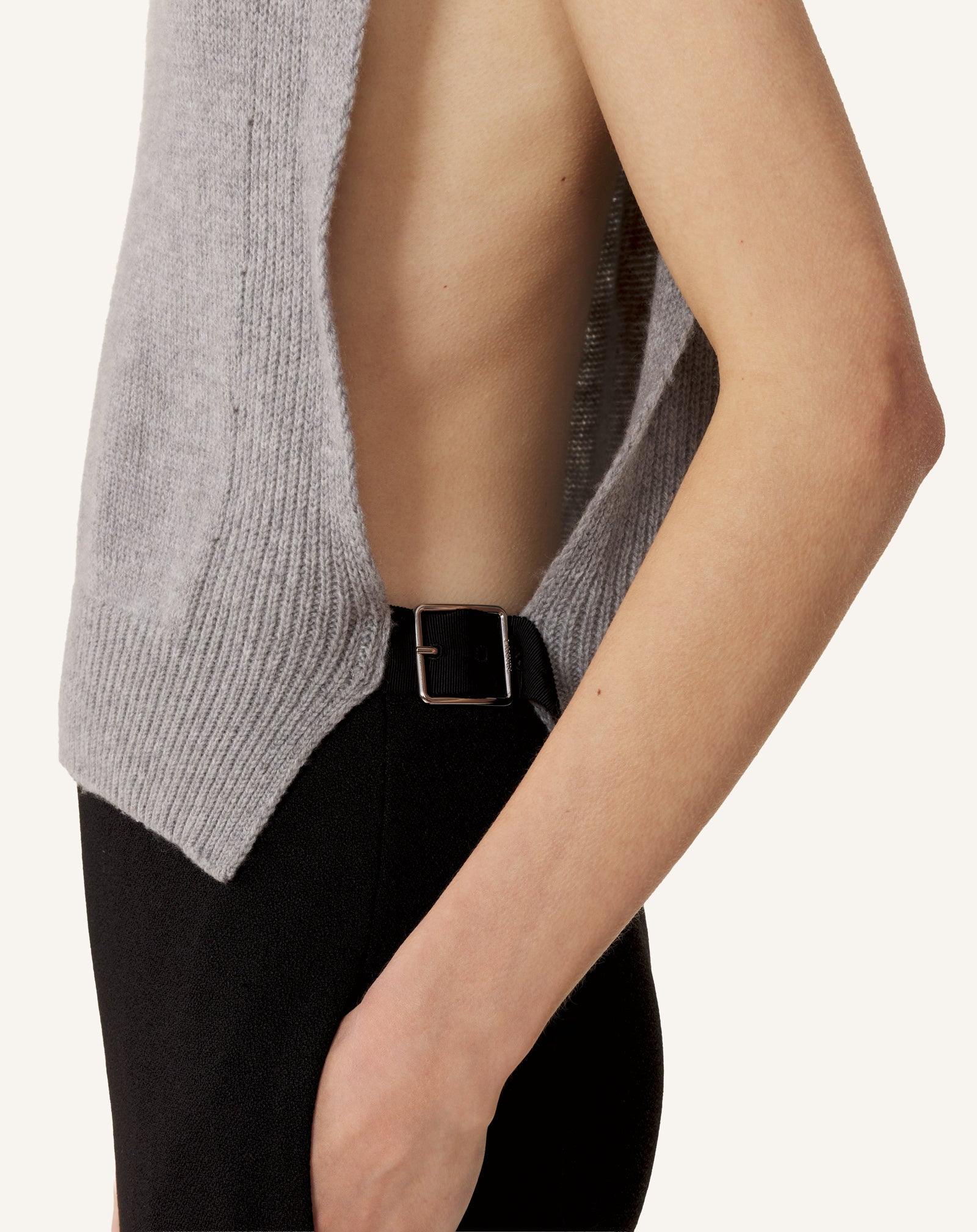 SLEEVELESS CASHMERE SWEATER - Image 5