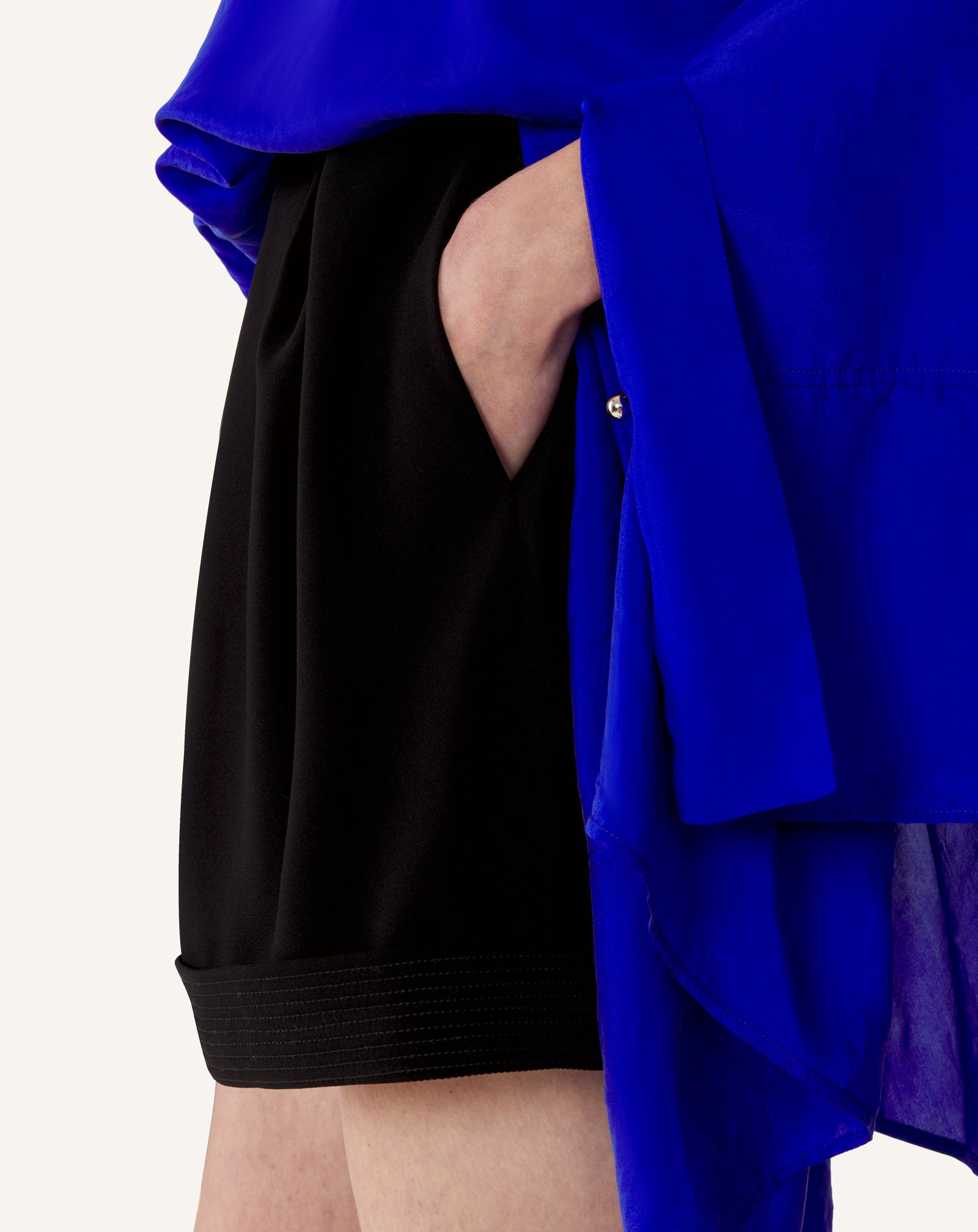 SILK LOOSE-FIT TOP - Image 7