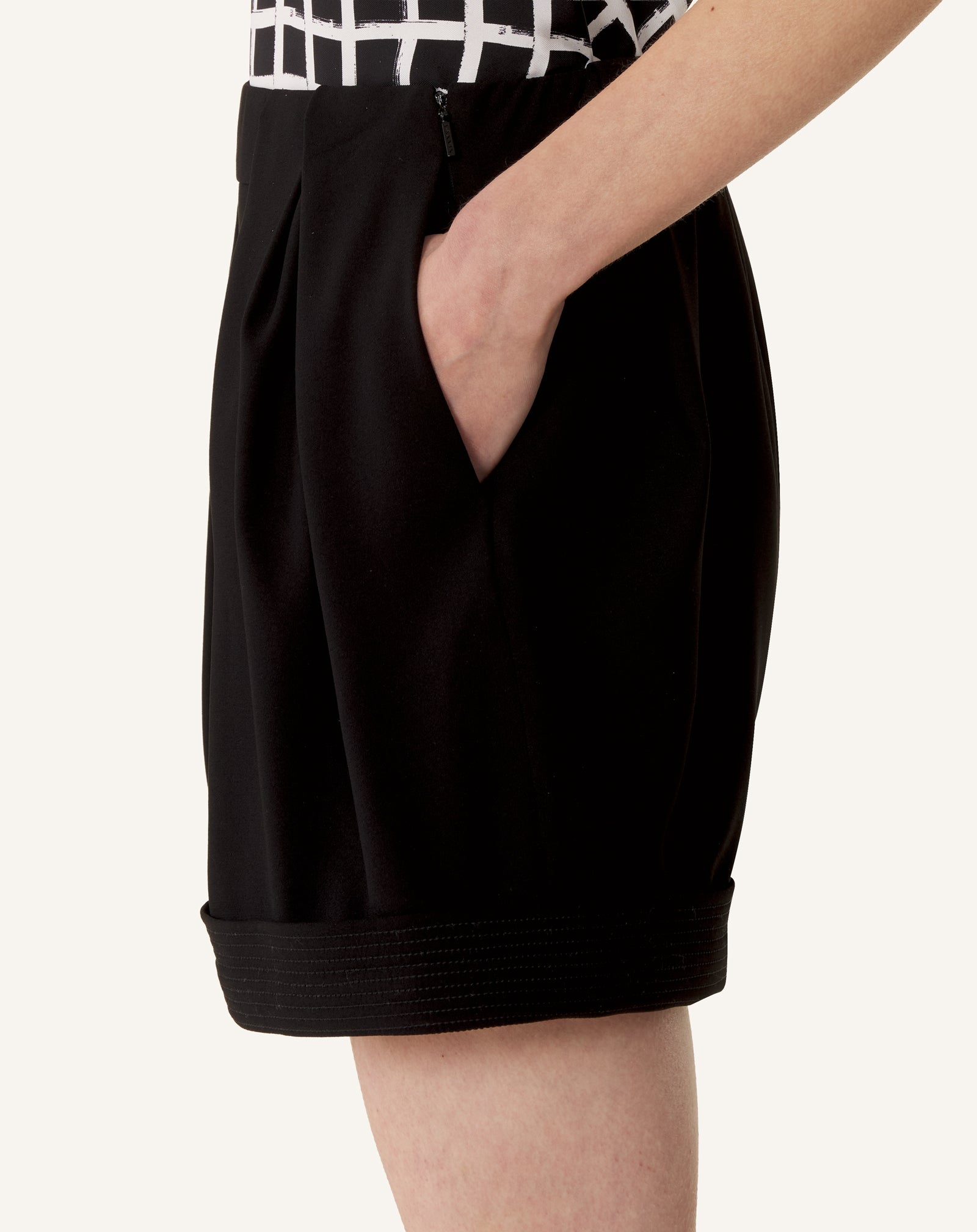 CREPE SHORTS - Image 5